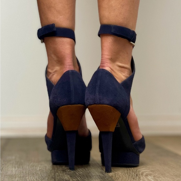 Never been worn Navy blue Prada Heels - Picture 4 of 8